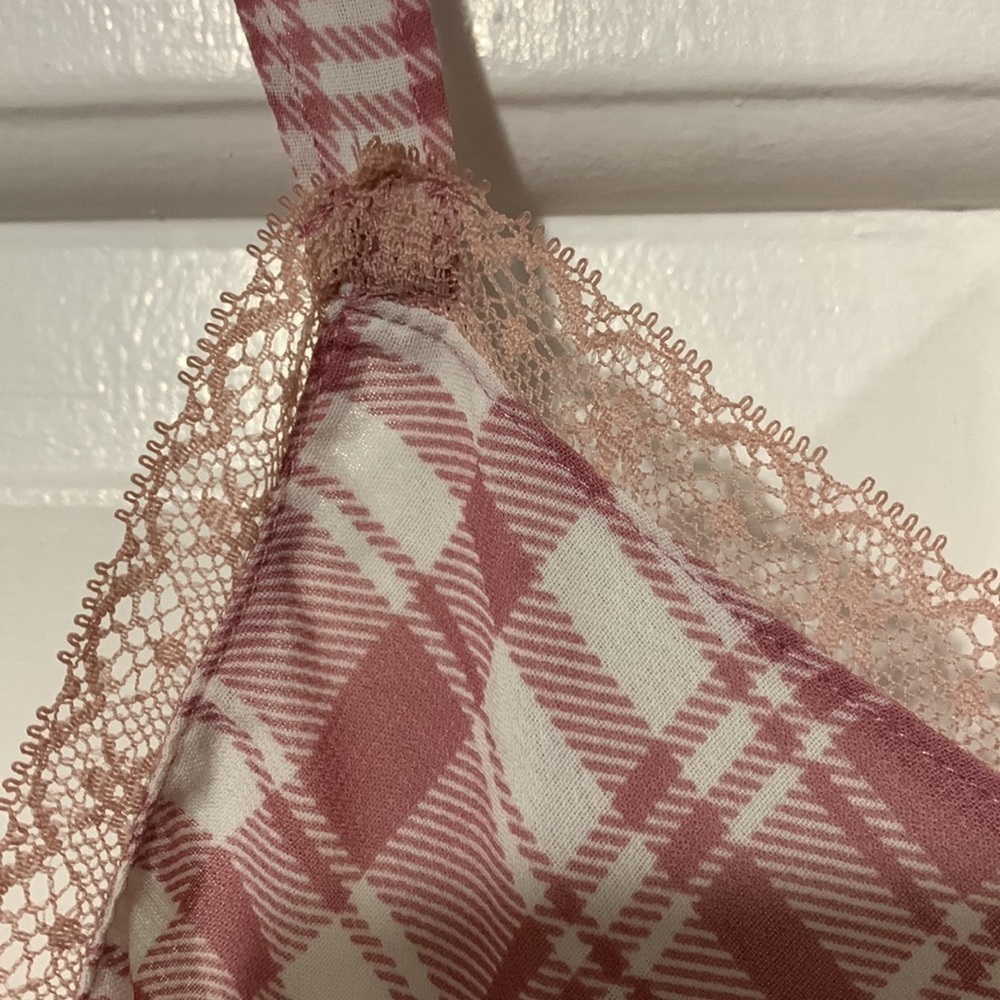 Rose and white plaid slip with lace trim - Picture 5 of 9